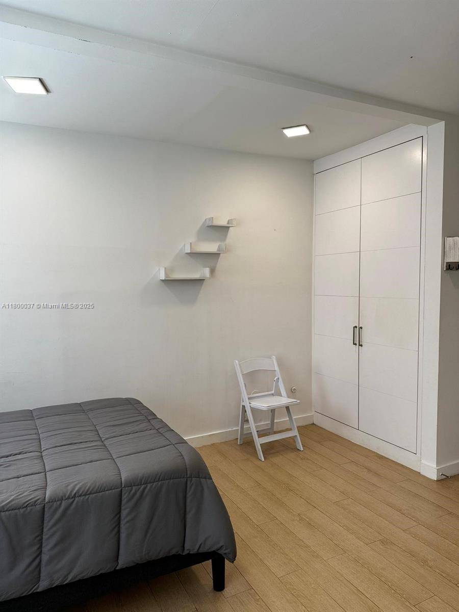 Miami Beach, FL 33139,642 Michigan Ave #6