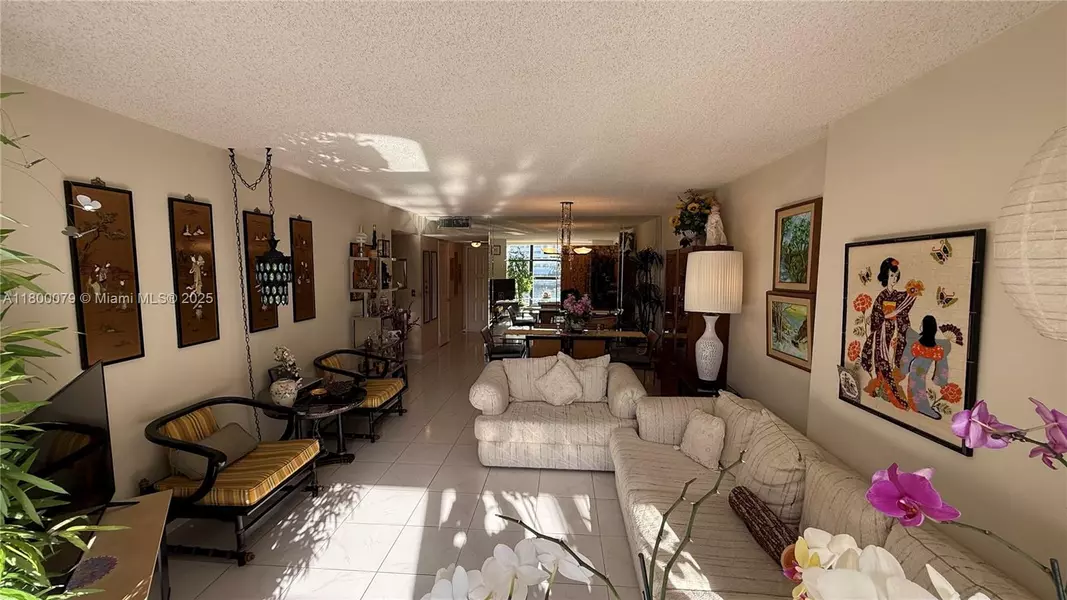 400 Leslie Dr #326, Hallandale Beach, FL 33009