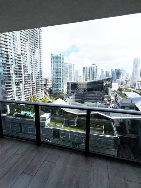 45 SW 9th St #2210, Miami, FL 33130