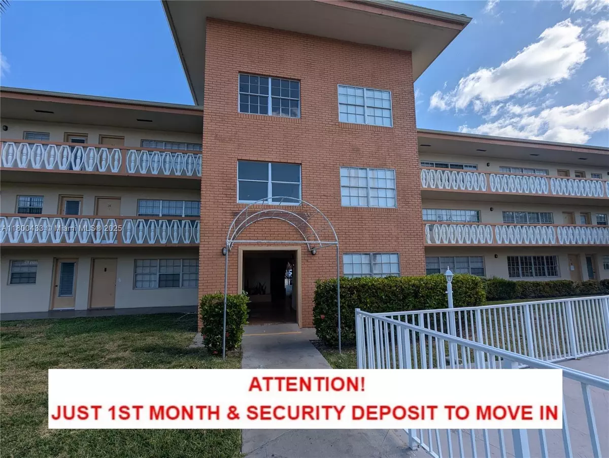 North Miami, FL 33181,11855 NE 19th Dr #4