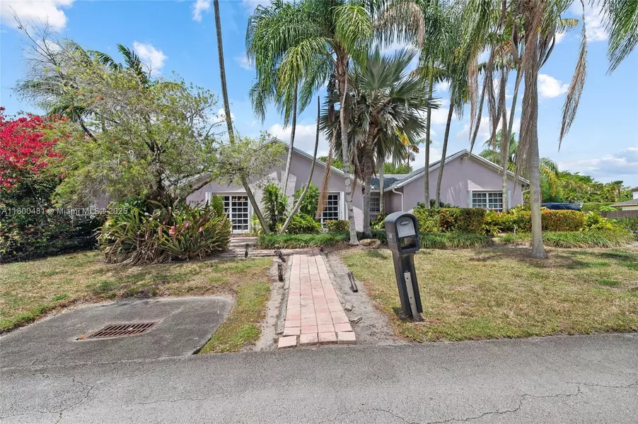 9905 SW 131st St, Miami, FL 33176