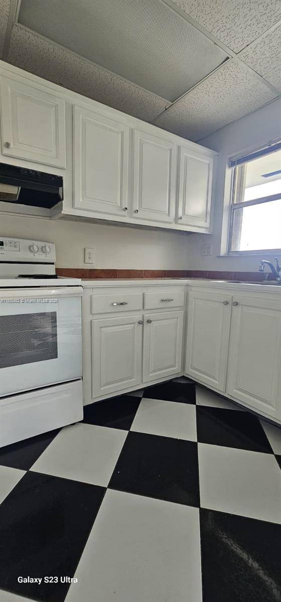 Sunrise, FL 33322,8595 Sunrise Lakes Blvd #307