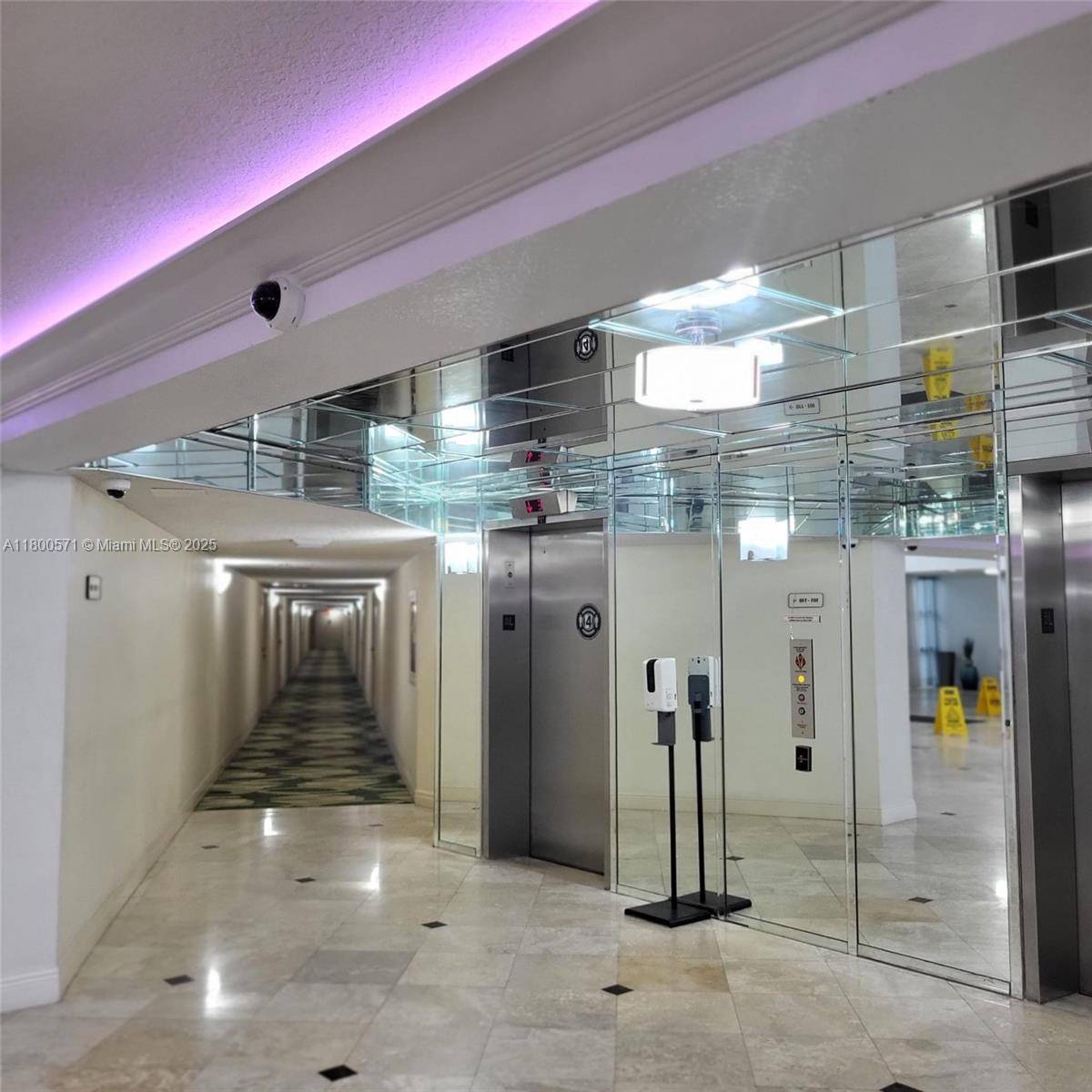 Hallandale Beach, FL 33009,800 Parkview Dr #619