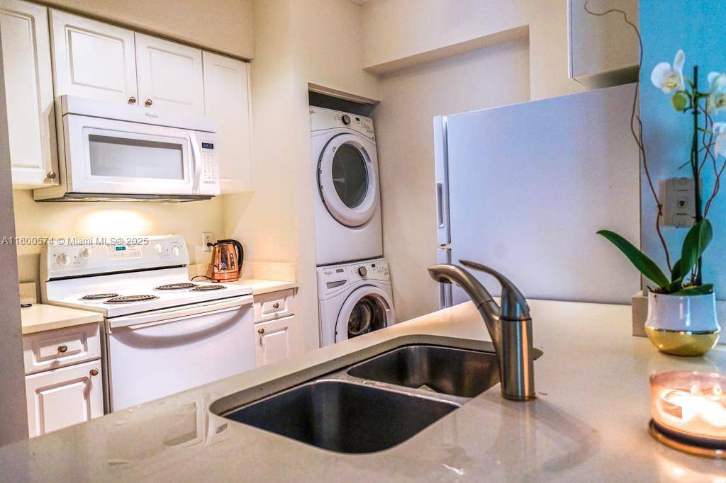 Sunny Isles Beach, FL 33160,17145 N Bay Rd #4403