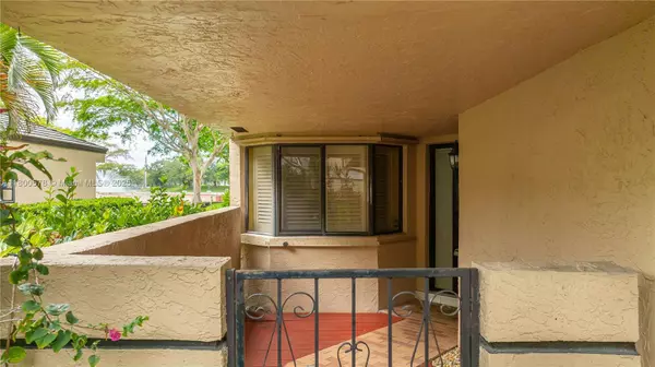 Plantation, FL 33324,9360 S Chelsea Dr S