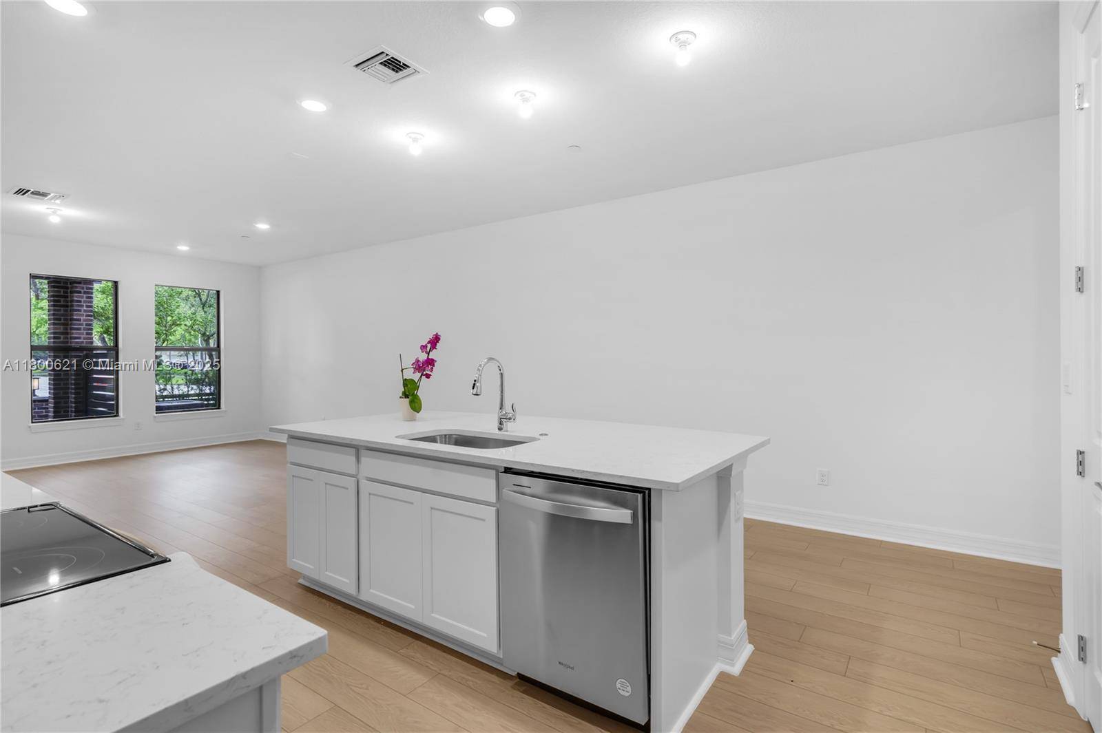 Plantation, FL 33324,8353 NW 7th Pl