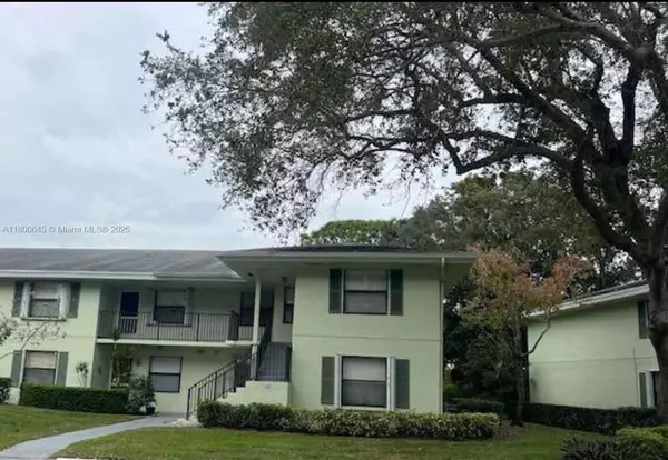 Palm Beach Gardens, FL 33418,1301 Sabal Ridge Cir #G