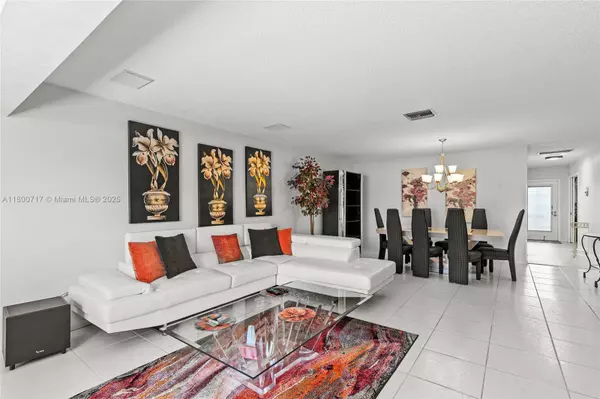 Delray Beach, FL 33445,1621 NW 20th Ave #203