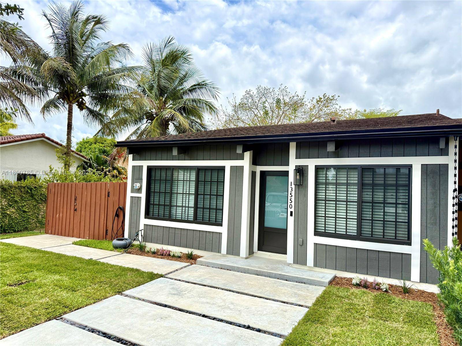 13550 SW 102nd Ln, Miami, FL 33186