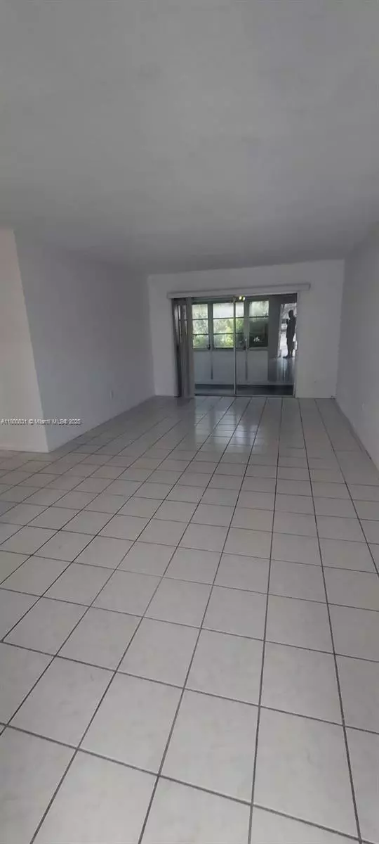 Lauderdale Lakes, FL 33313,3033 NW 43rd Ave #108