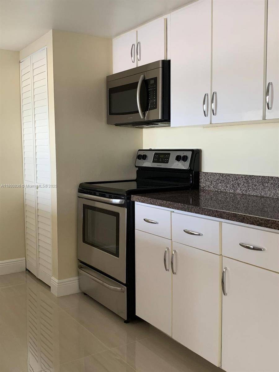 North Bay Village, FL 33141,7601 E Treasure Dr #714