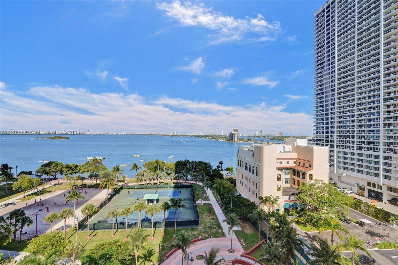 Miami, FL 33132,1750 N Bayshore Dr #4007