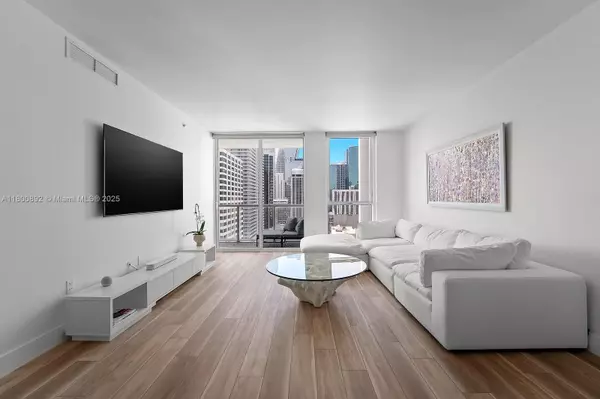 244 Biscayne Blvd #2407, Miami, FL 33132