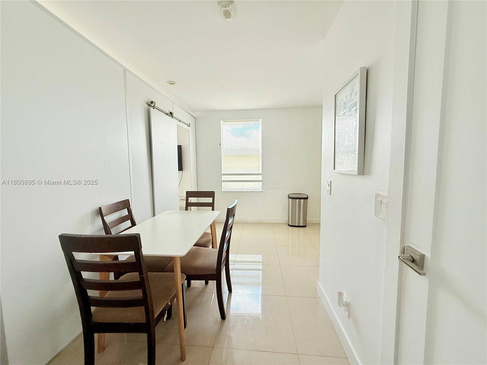 Miami Beach, FL 33141,924 Marseille Dr #38