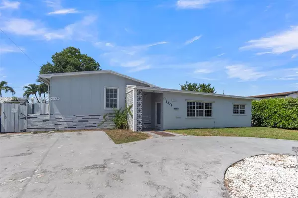 1371 NW 198th St, Miami Gardens, FL 33169