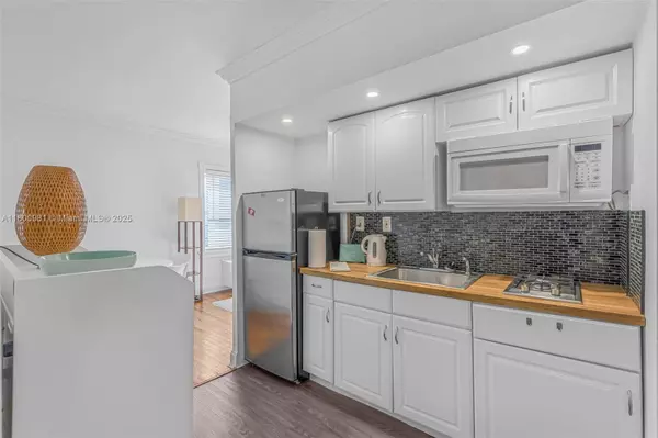 Miami Beach, FL 33139,1555 Pennsylvania Ave #209