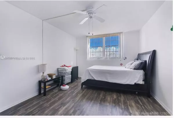 North Miami, FL 33161,12590 NE 16th Ave #211