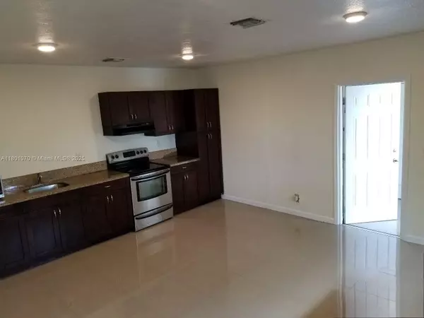 Hallandale Beach, FL 33009,703 NW 6th St #A