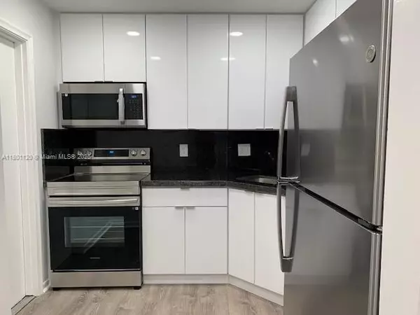 Plantation, FL 33317,4200 NW 3rd Ct #328