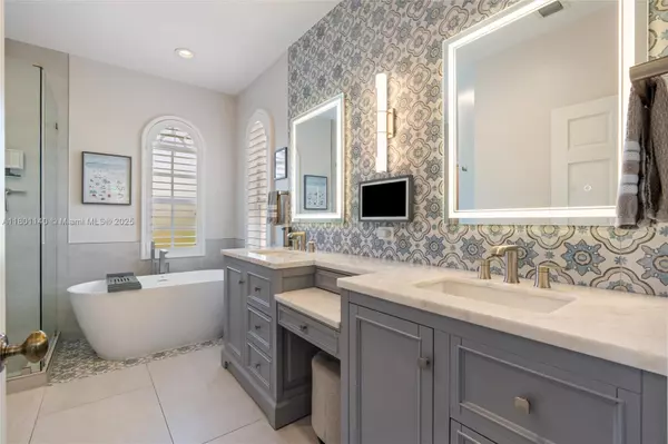 Coral Gables, FL 33134,826 Malaga Ave