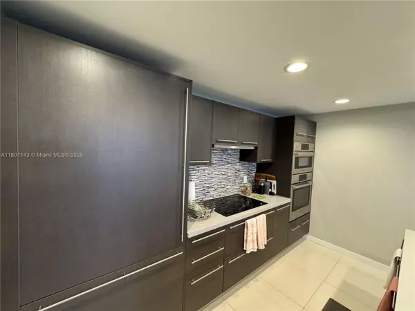 Doral, FL 33178,7875 NW 107th Ave #601
