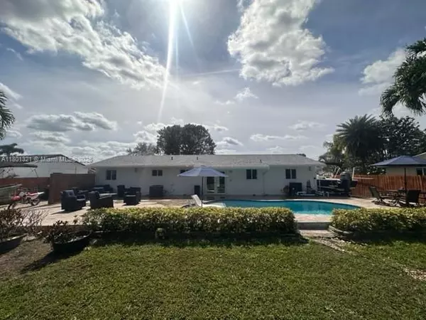 Davie, FL 33325,12821 SW 10th Ct