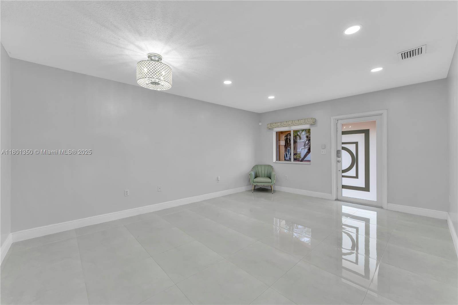 Miami, FL 33193,6014 SW 162nd Pl