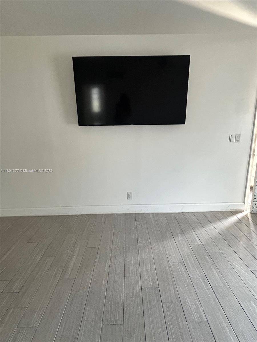 Fort Lauderdale, FL 33308,2201 NE 66th St #1301