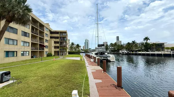 Hallandale Beach, FL 33009,301 Golden Isles Dr #203