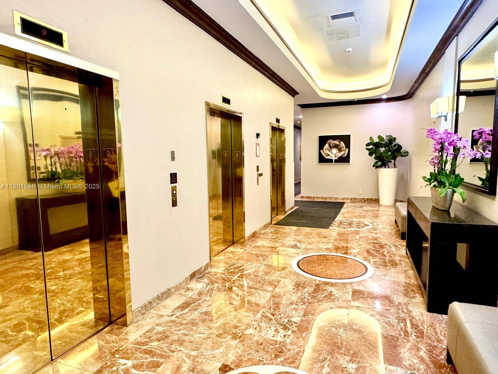 Aventura, FL 33180,3610 Yacht Club Dr #810