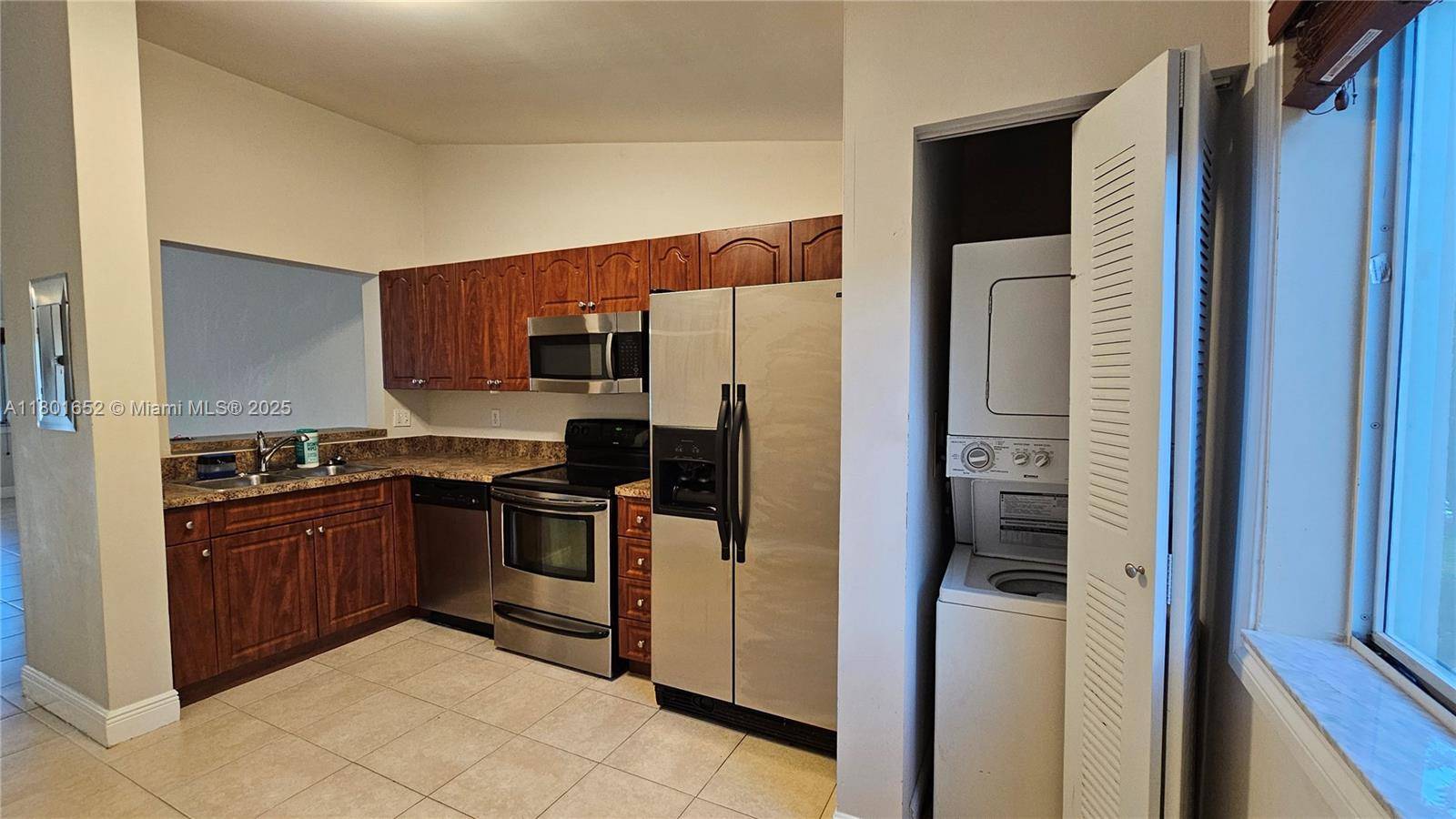 Davie, FL 33314,4785 SW 62nd Ave #203