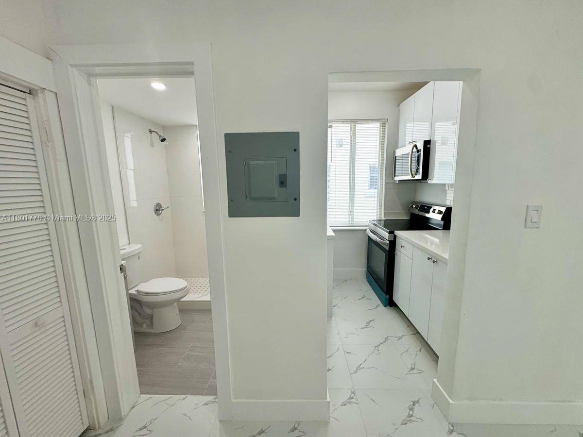 Miami, FL 33130,856 SW 6th St #102