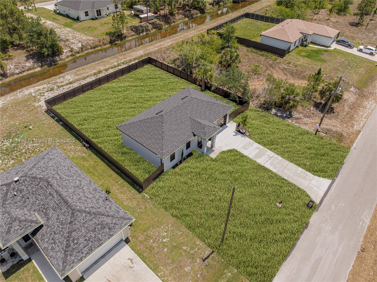 Lehigh Acres, FL 33974,1015 E WINTERS ST
