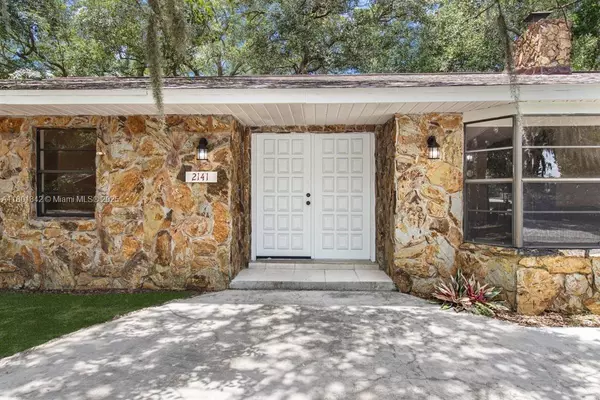 Sebring, FL 33875,2141 Oak Beach Blvd