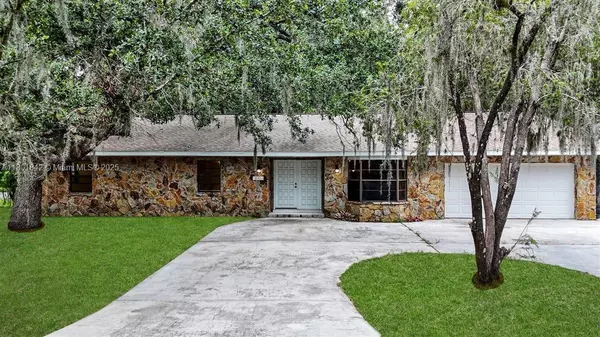 2141 Oak Breach Blvd, Sebring, FL 33875