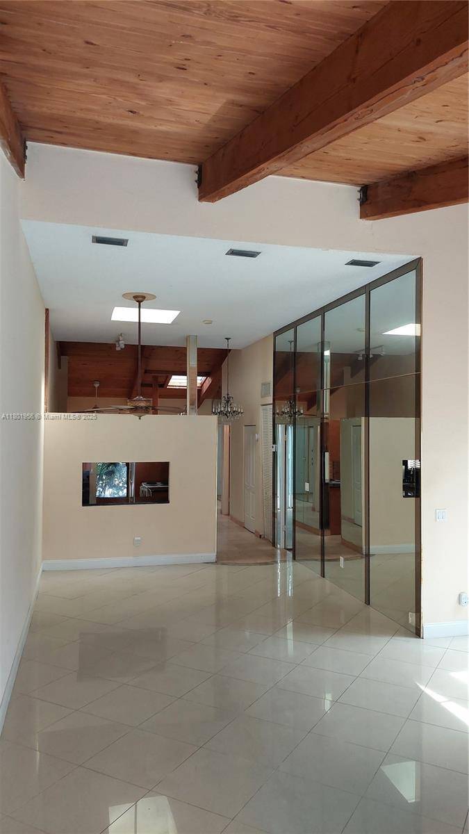 Hallandale Beach, FL 33009,2675 S Parkview Dr #2675