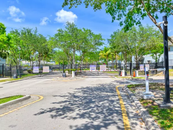 Lauderhill, FL 33311,3506 NW 13th St