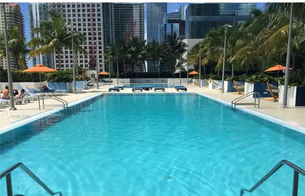 Miami, FL 33131,950 Brickell Bay Dr #3010