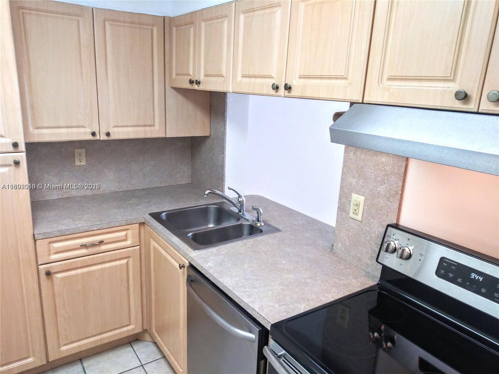 Miami, FL 33156,9631 SW 77th Ave #303C
