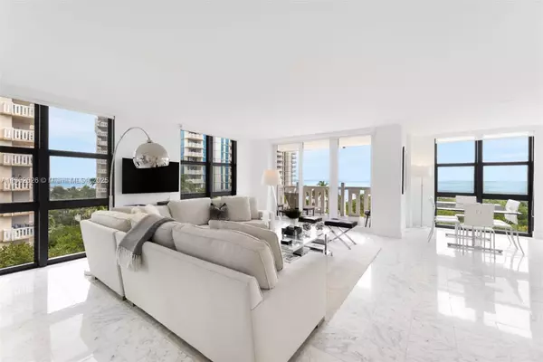 Key Biscayne, FL 33149,1121 Crandon Blvd #D607