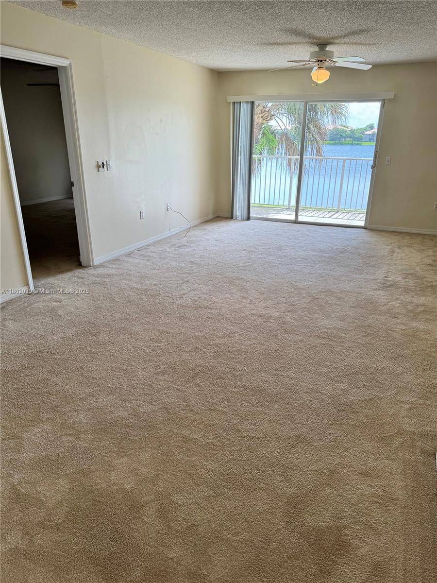 Coconut Creek, FL 33073,5055 Wiles Rd #208