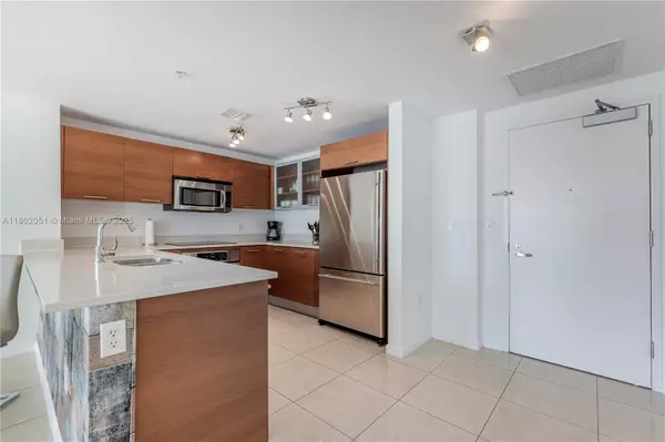 Miami, FL 33137,3250 NE 1st Ave #702