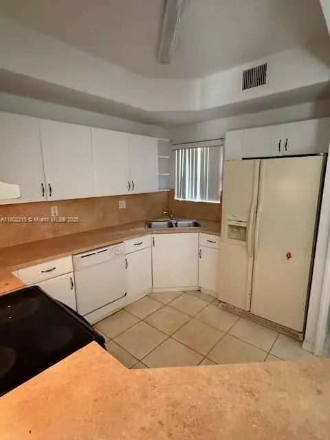 Florida City, FL 33034,687 SW 7th St #687