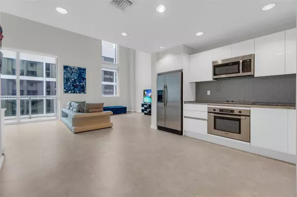 Miami, FL 33131,1060 Brickell Ave #615