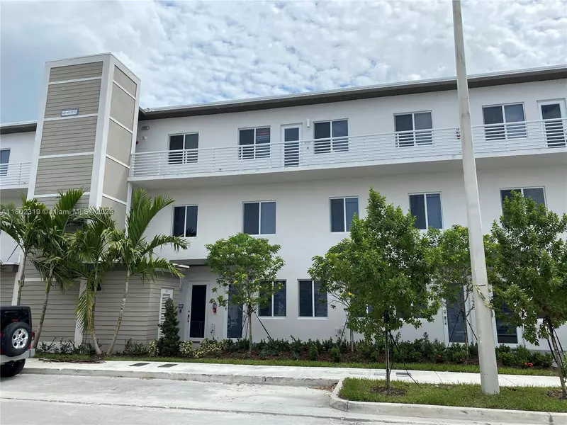 6455 NW 103rd Pl #303, Doral, FL 33178