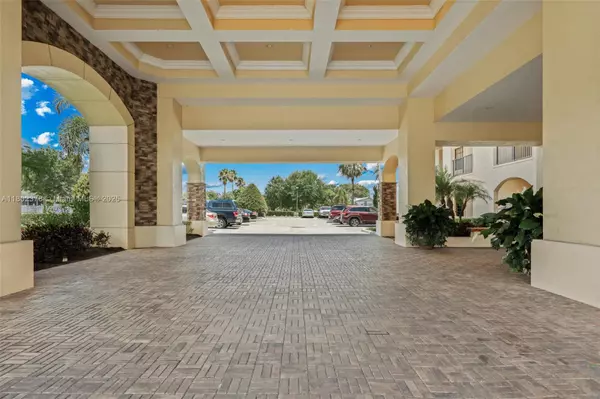 Sebring, FL 33870,2351 LAKEVIEW DR #219