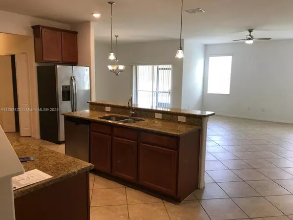 Orlando, FL 32824,3319 RODRICK CIRCLE