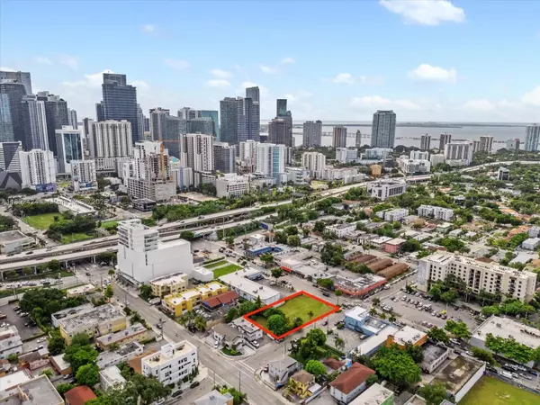 471 & 719 SW 8th St & 5th Av, Miami, FL 33130