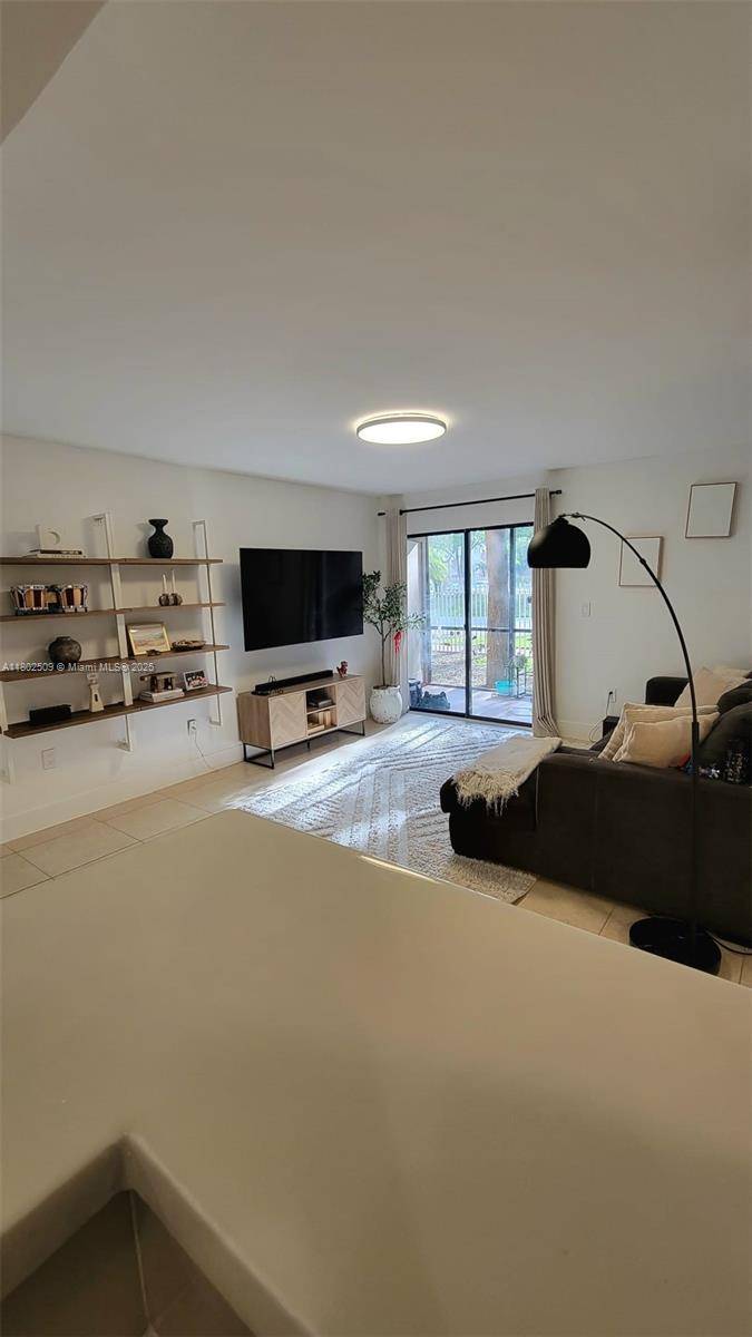 Miami, FL 33196,10670 SW 156th Pl #313