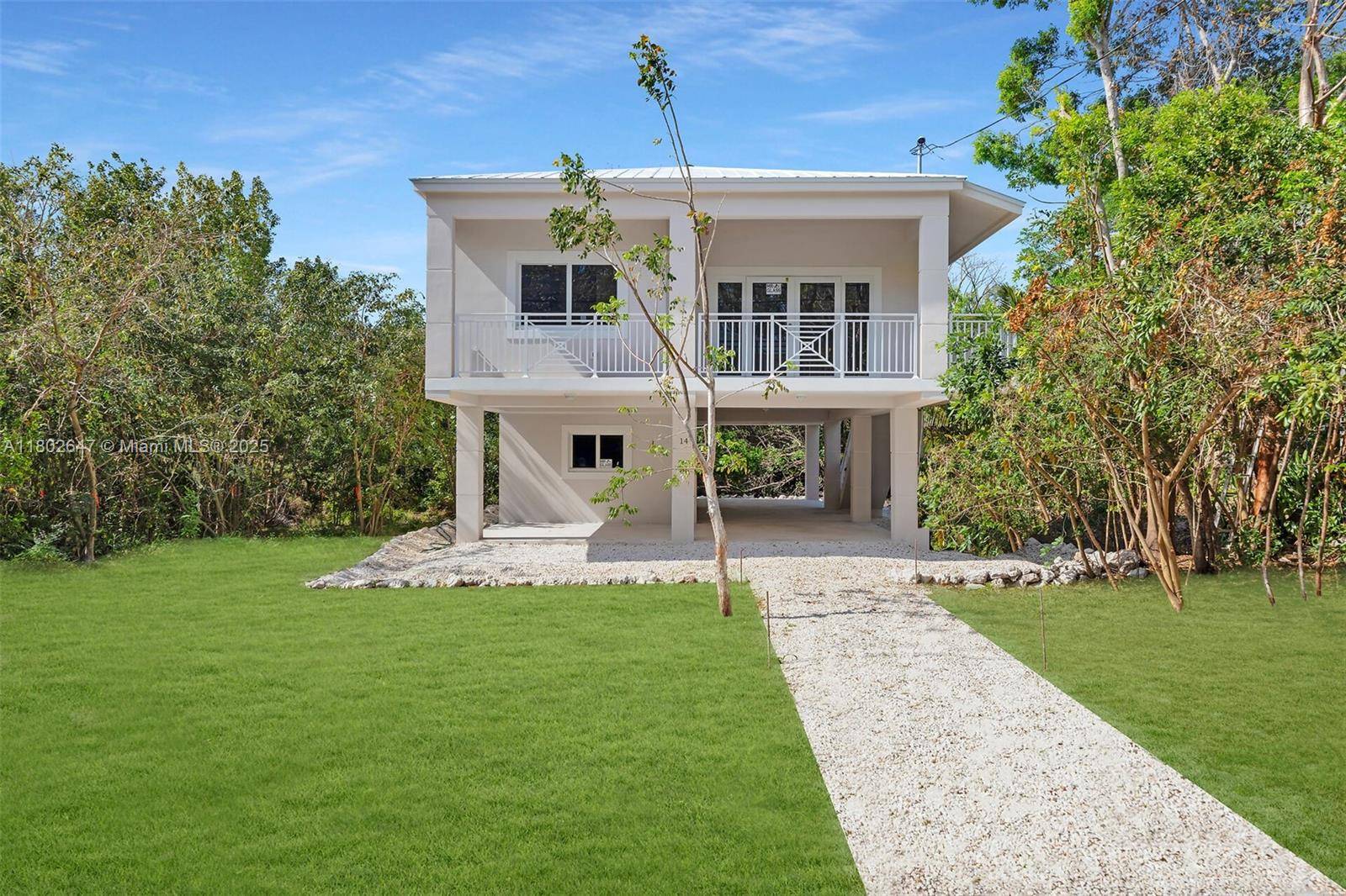 14 Tarpon Ave, Key Largo, FL 33037
